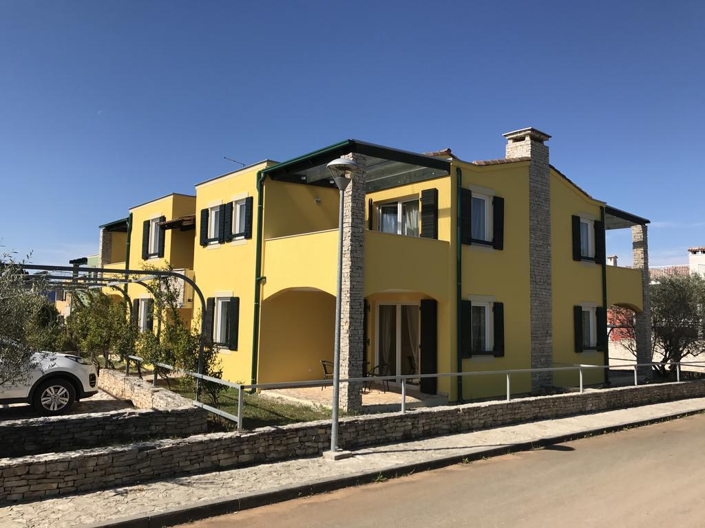 Apartmani Svjetionik Umago Exterior foto