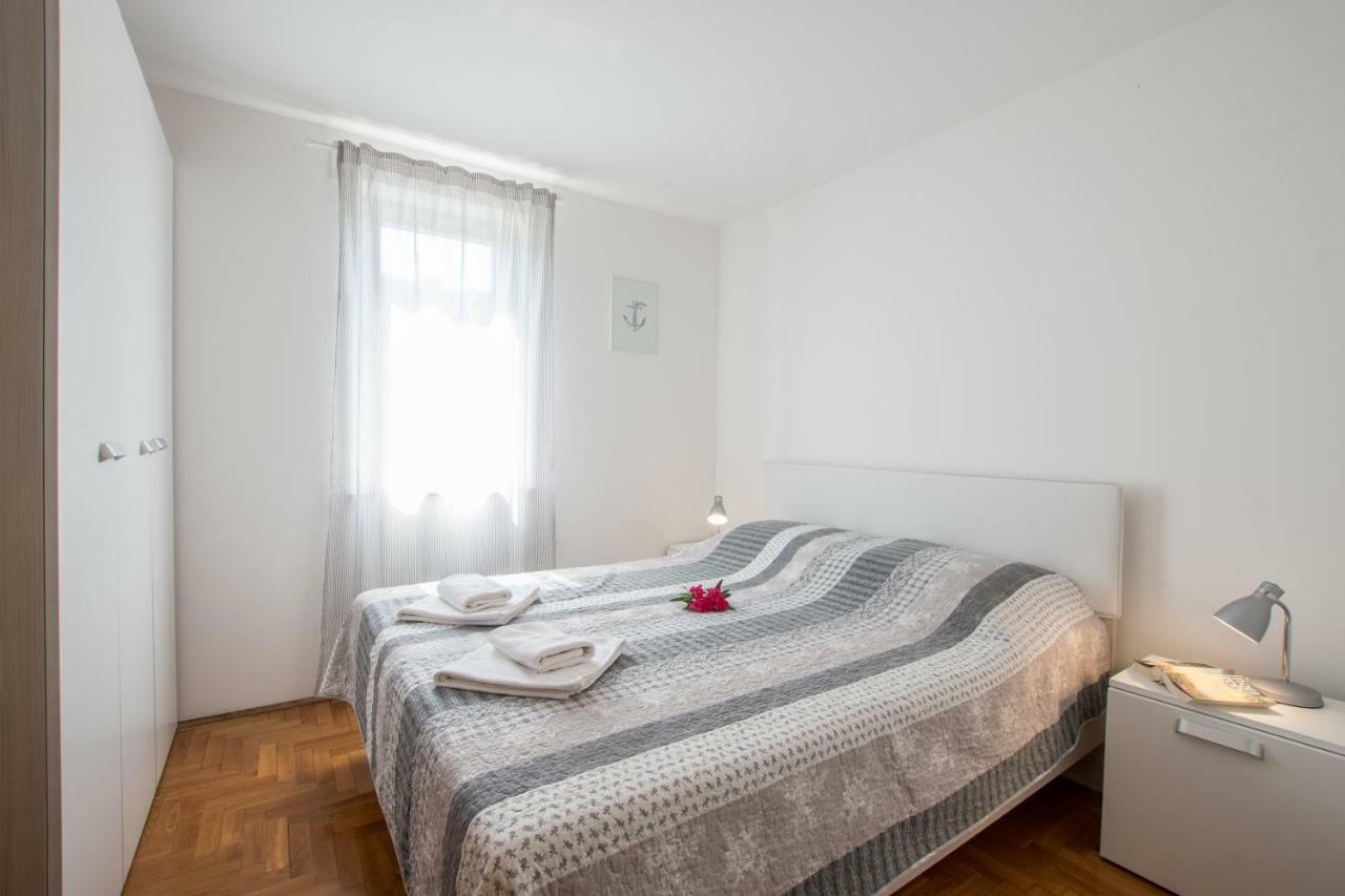 Apartmani Svjetionik Umago Exterior foto